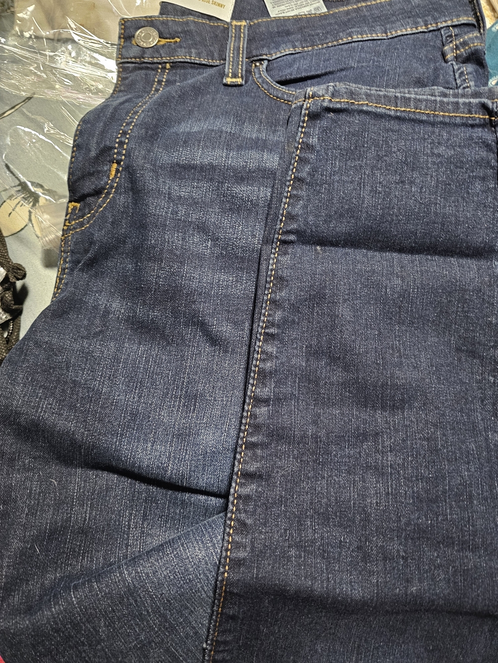 Levi's Women's Dark Blue Skinny Jeans